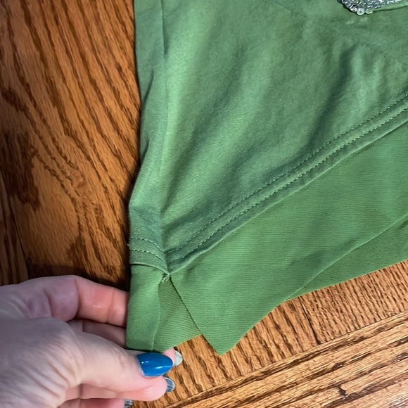 LOGO by Lori Goldstein relaxed fit sequins pockets tunic top green scoop neck SM - Picture 10 of 11